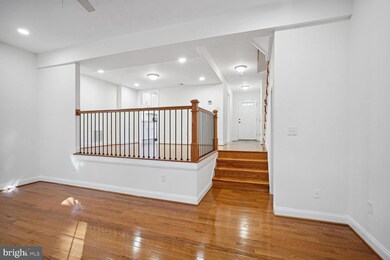 8028 Sleepy View Ln, Springfield, VA 22153 - photo 6