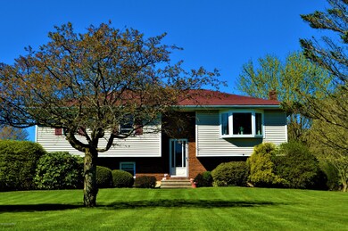 1243 Greenway Ln, Kunkletown, PA 18058 - photo 2