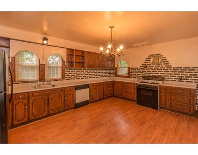 19 Crescent Heights, Fitchburg, MA 01420 - photo 3