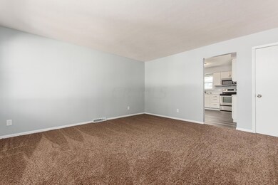 5641 Sandalwood Blvd, Columbus, OH 43229 - photo 5