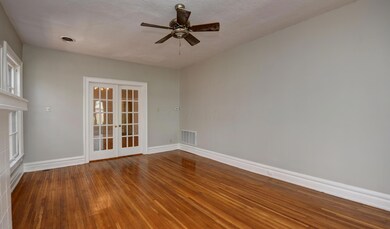 1427 1/2 Bryden Rd, Columbus, OH 43205 - photo 7