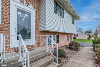 2944 Adams Dr, Chambersburg, PA 17201 - photo 4