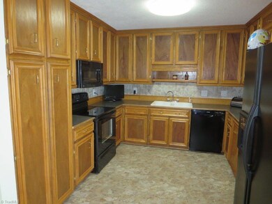 926 Mcdowell Rd, Asheboro, NC 27205 - photo 7