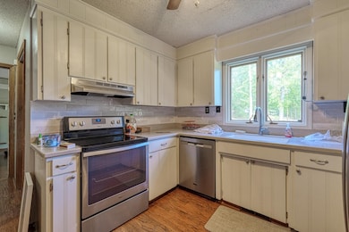 153 Bridwell Rd, Woodruff, SC 29388 - photo 6