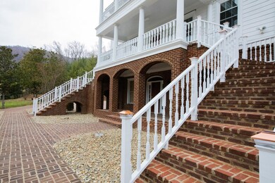 28A1450E-EE6E-45E9-BB68-5A9614475A8A