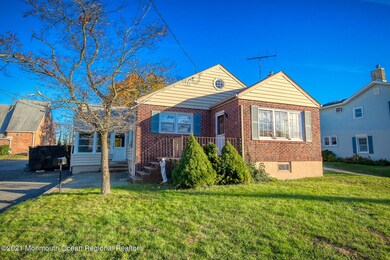 4 Locust Ave