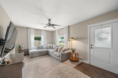 3818 Fagen Dr, Des Moines, IA 50310 - photo 4