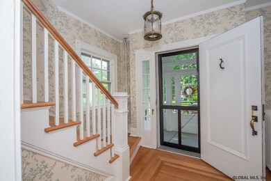 94 S Pine Ave, Albany, NY 12208 - photo 3