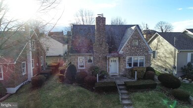 477 Penn St, Pennsburg, PA 18073 - photo 2