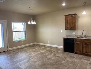 3616 Legacy Cir, Granbury, TX 76049 - photo 5