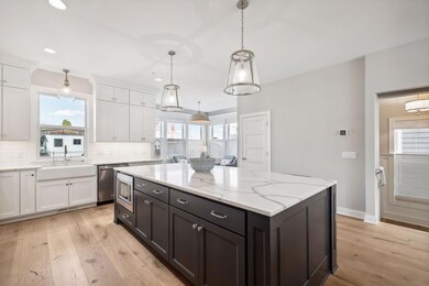 11 Village Ln, Excelsior, MN 55331 - photo 5