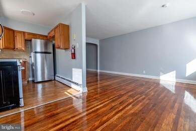 39 E La Crosse Ave unit FIRST FLOOR, Lansdowne, PA 19050 - photo 2