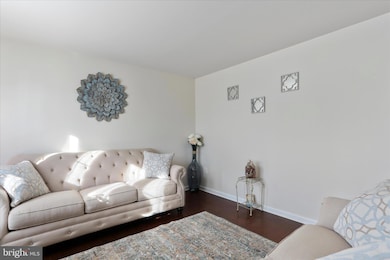 105 Chardin Ct, Martinsburg, WV 25403 - photo 7