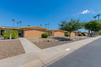 10822 W Santa fe Dr, Sun City, AZ 85351 - photo 2