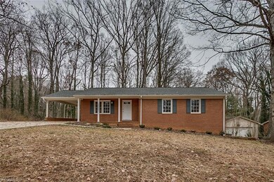 581 Manor Cir, Asheboro, NC 27205 - photo 2