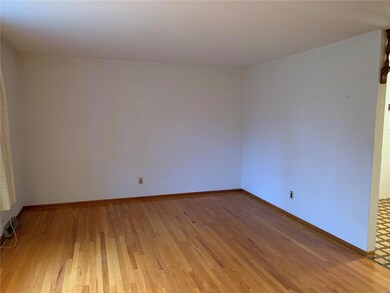 303 Bauer Ln, Maryville, IL 62062 - photo 7