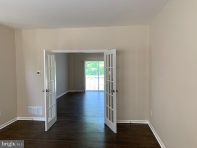 111 Fox Run, Swedesboro, NJ 08085 - photo 4