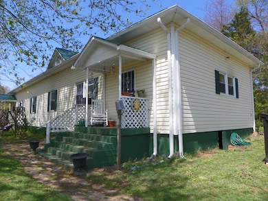 179 Sipe Ln, Ivanhoe, VA 24350 - photo 2