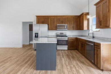 102 Castle St, McMinnville, TN 37110 - photo 5