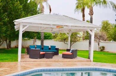 1550 E Catamaran Dr, Gilbert, AZ 85234 - photo 5