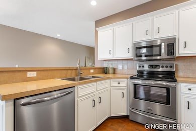 17-web-or-mls-2645-cedargrove-ct