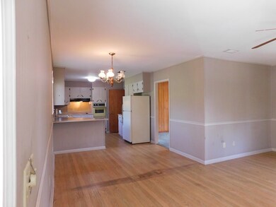 KITCHEN DINING LIVING