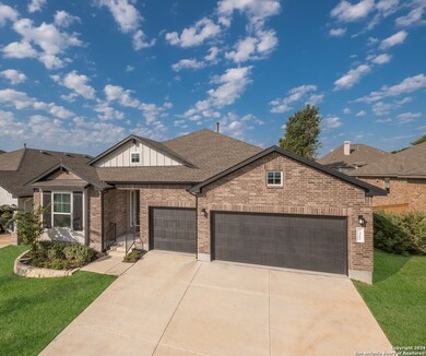 317 Vuelo St, New Braunfels, TX 78132 - photo 2