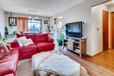 1601 Cindy Ct Columbus OH-small-007-002-
