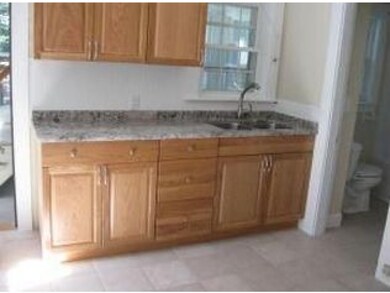 545 Huse Rd, Manchester, NH 03103 - photo 2