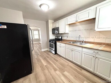 7006 Toepfer Rd, Warren, MI 48091 - photo 5