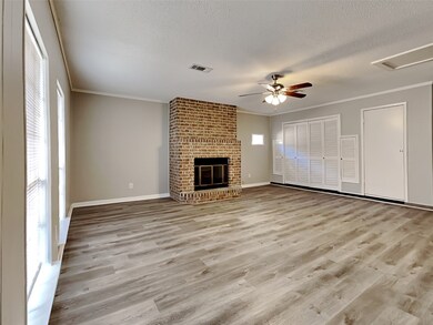 6422 French Chateau Dr, Houston, TX 77088 - photo 5