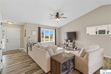 2004 Bluestem Dr, Mankato, MN 56001 - photo 4