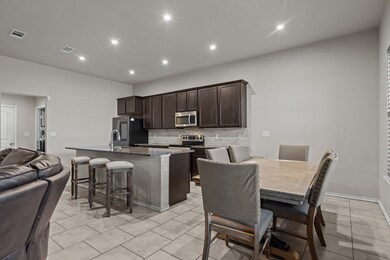 1215 E 89th St, Odessa, TX 79762 - photo 5