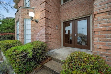 12100 Overbrook Ln unit 17D, Houston, TX 77077 - photo 3