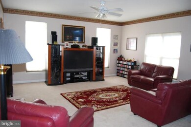 21511 Arbor Glen Ct, Broadlands, VA 20148 - photo 3