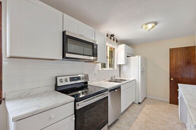 12 Plantation Cir, Greenfield, MA 01301 - photo 7