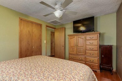 8075 N 2000 East Rd, Downs, IL 61736 - photo 6