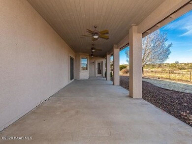 023-371732_Back Patio (2)