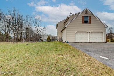 306 Country Heritage Dr, Stroudsburg, PA 18360 - photo 3