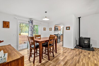 7045 Monument Dr, Grants Pass, OR 97526 - photo 5