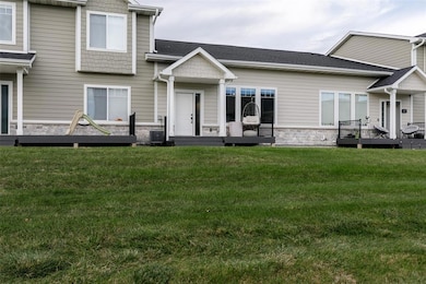 9140 Spring Crest Ln, West Des Moines, IA 50266 - photo 3