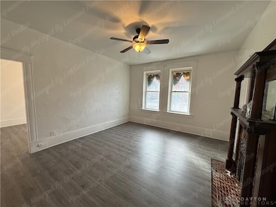 44 W High St unit B, Springfield, OH 45502 - photo 3