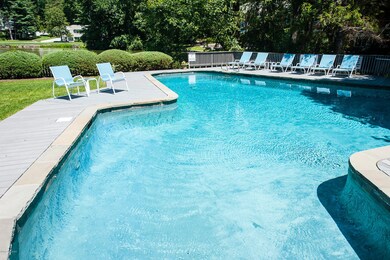 11 Georgetown N unit 11, Greenwich, CT 06831 - photo 5