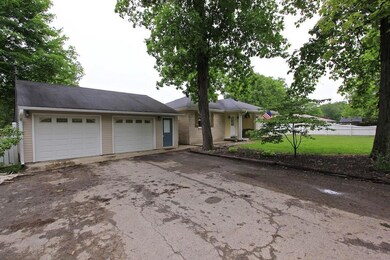 3579 E Sumner Lake Dr, Anderson, IN 46012 - photo 3