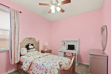 300 Kendall Crest Dr, Alvin, TX 77511 - photo 6