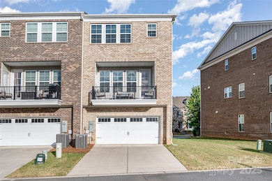 11529 Red Rust Ln, Charlotte, NC 28277 - photo 2