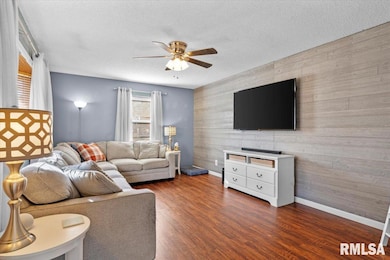 20 Crusaders Rd, Springfield, IL 62704 - photo 2