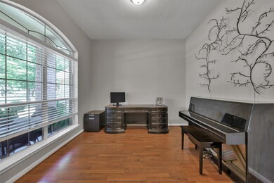 32311 Golden Oak Park Ln, Conroe, TX 77385 - photo 4