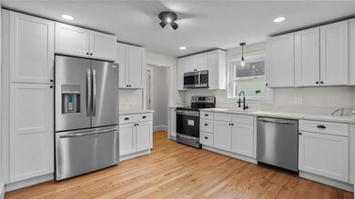 105 Westcott Ave, Cranston, RI 02910 - photo 3