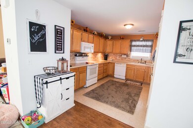 4 KITCHEN (2)